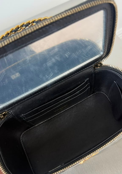 Vanity Case With Handle