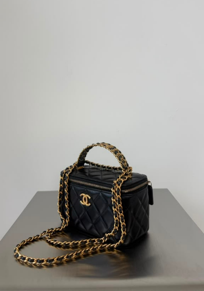 Vanity Case With Handle