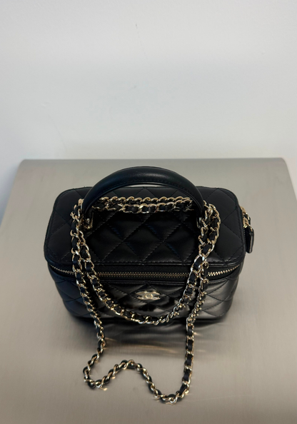 BRAND NEW Vanity Case With Handle