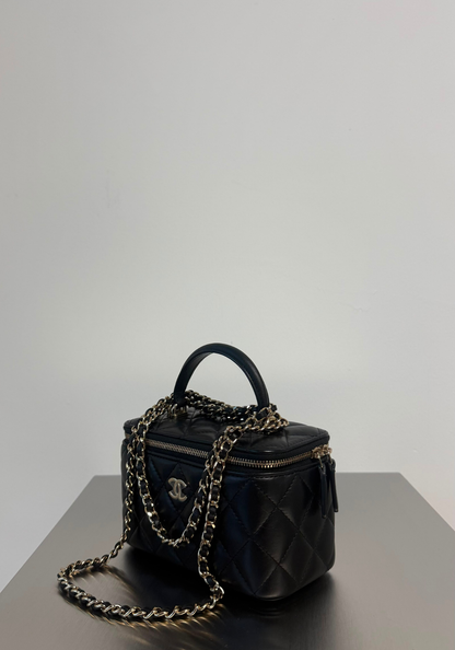 BRAND NEW Vanity Case With Handle