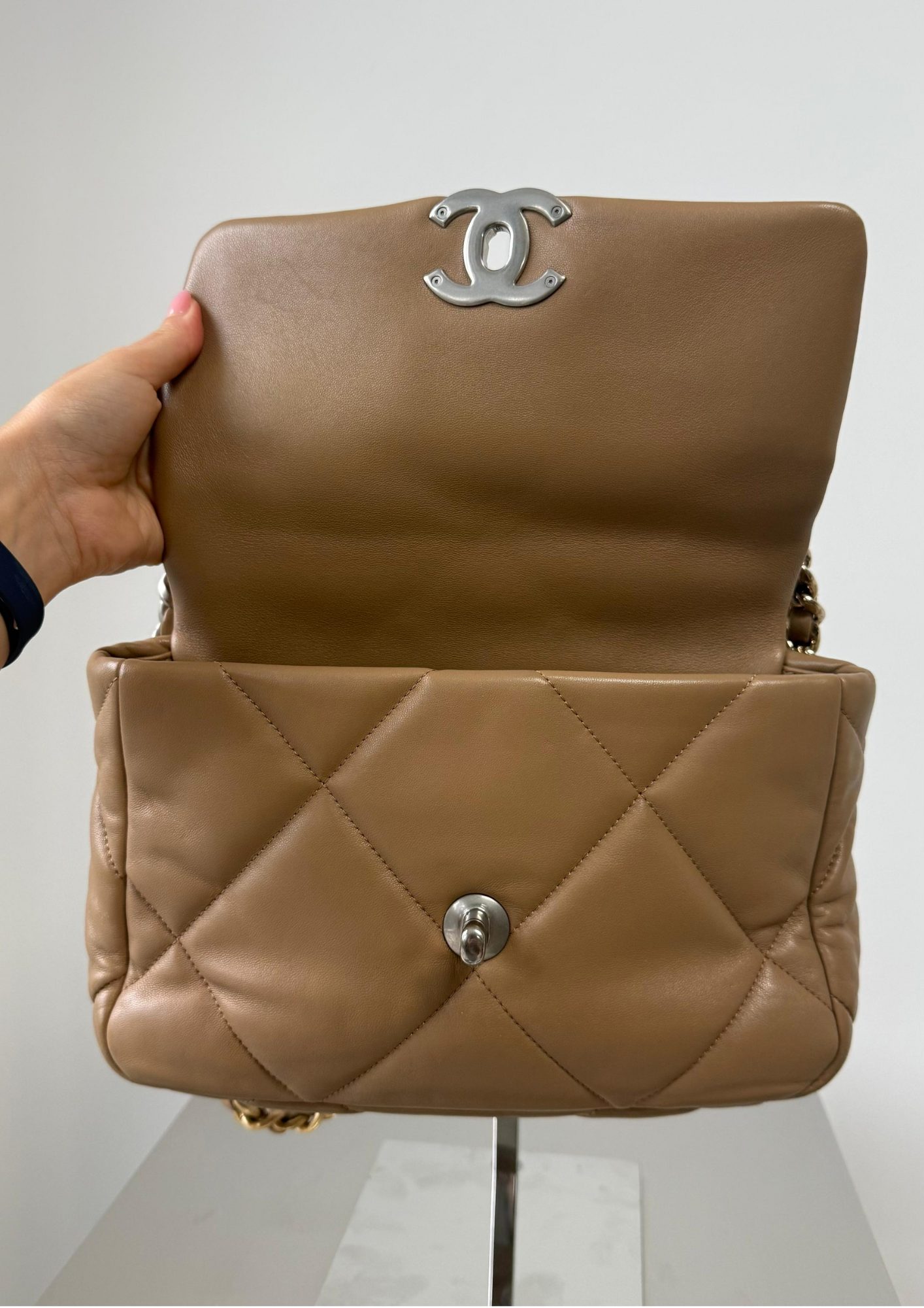 19 Small Flap Bag