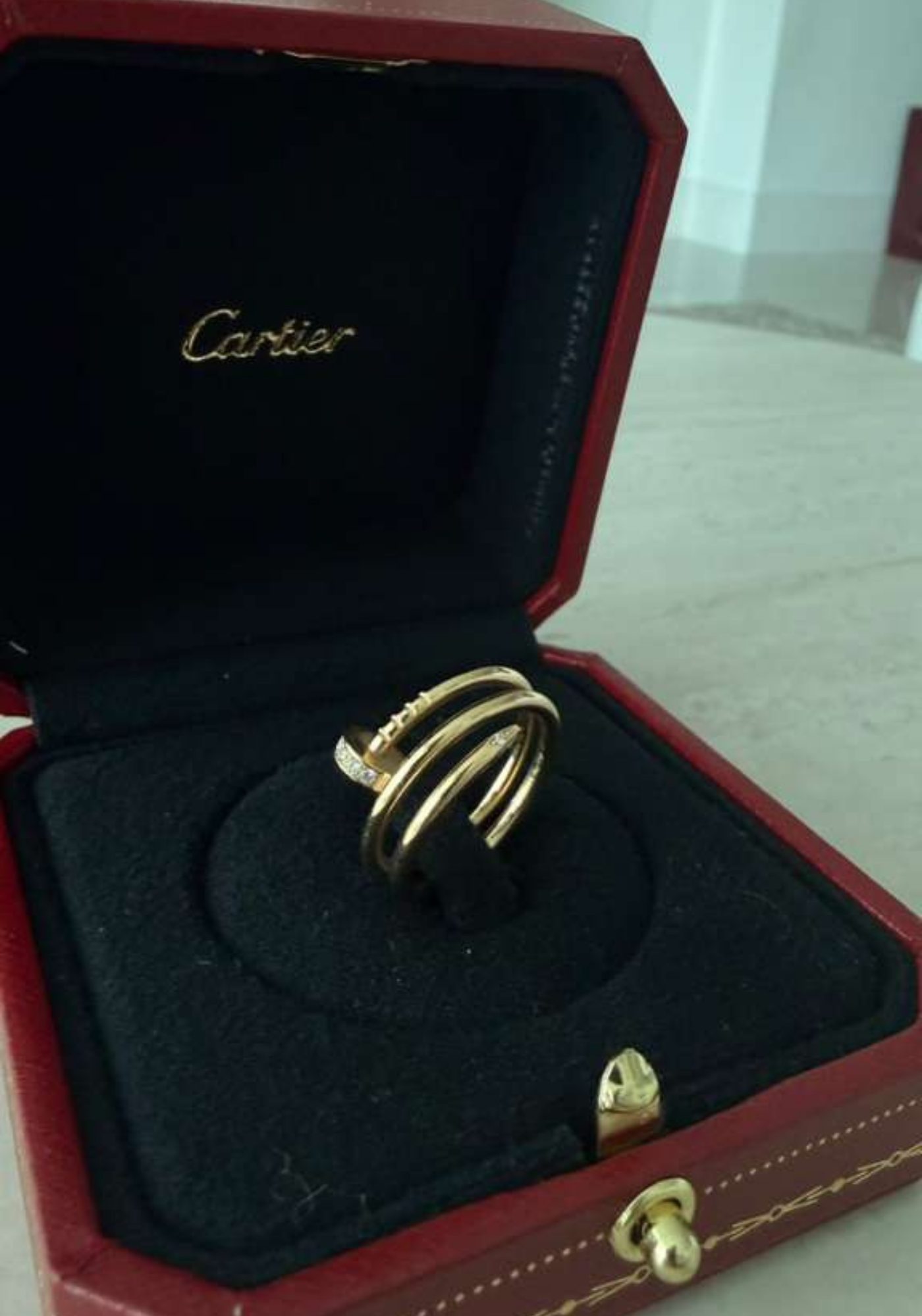 Juste Un Clou Ring