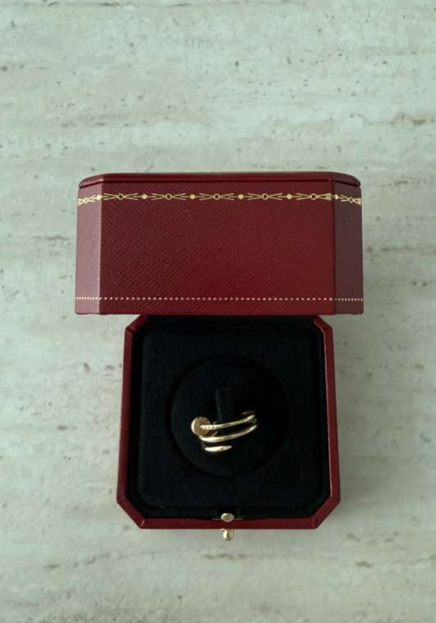 Juste Un Clou Ring